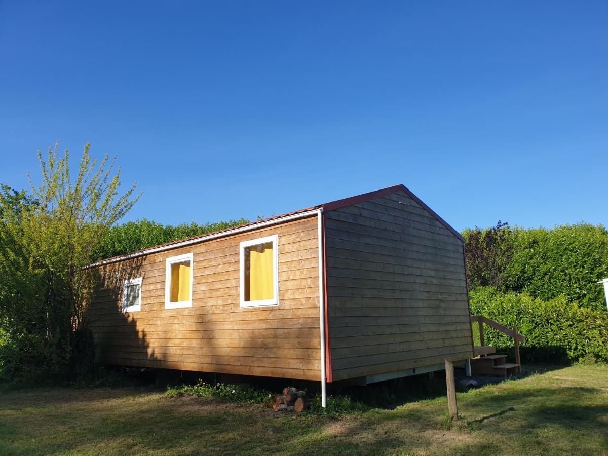 Camping De Ladignac Le Long Bel Air Bagian luar foto