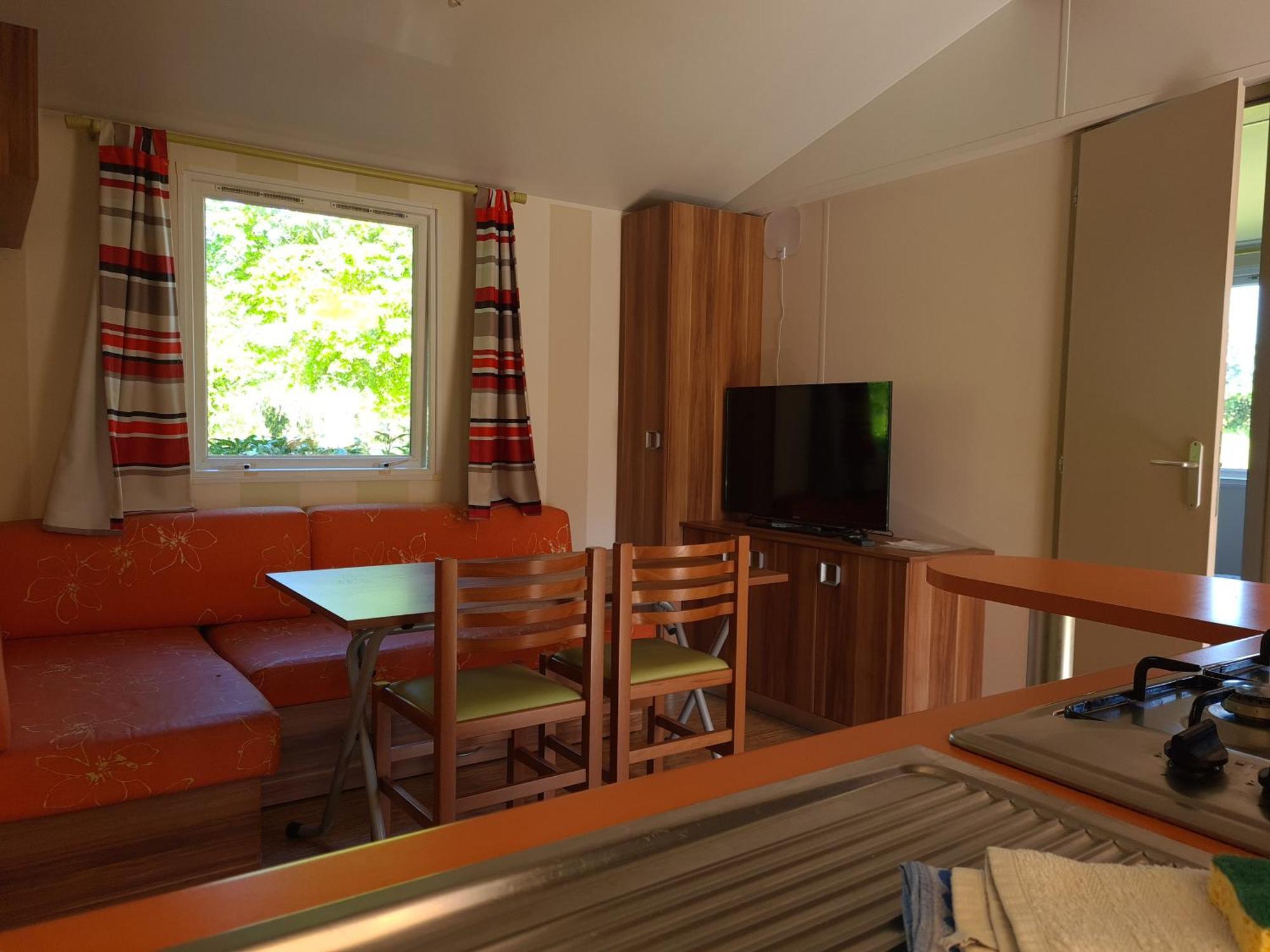 Camping De Ladignac Le Long Bel Air Bagian luar foto