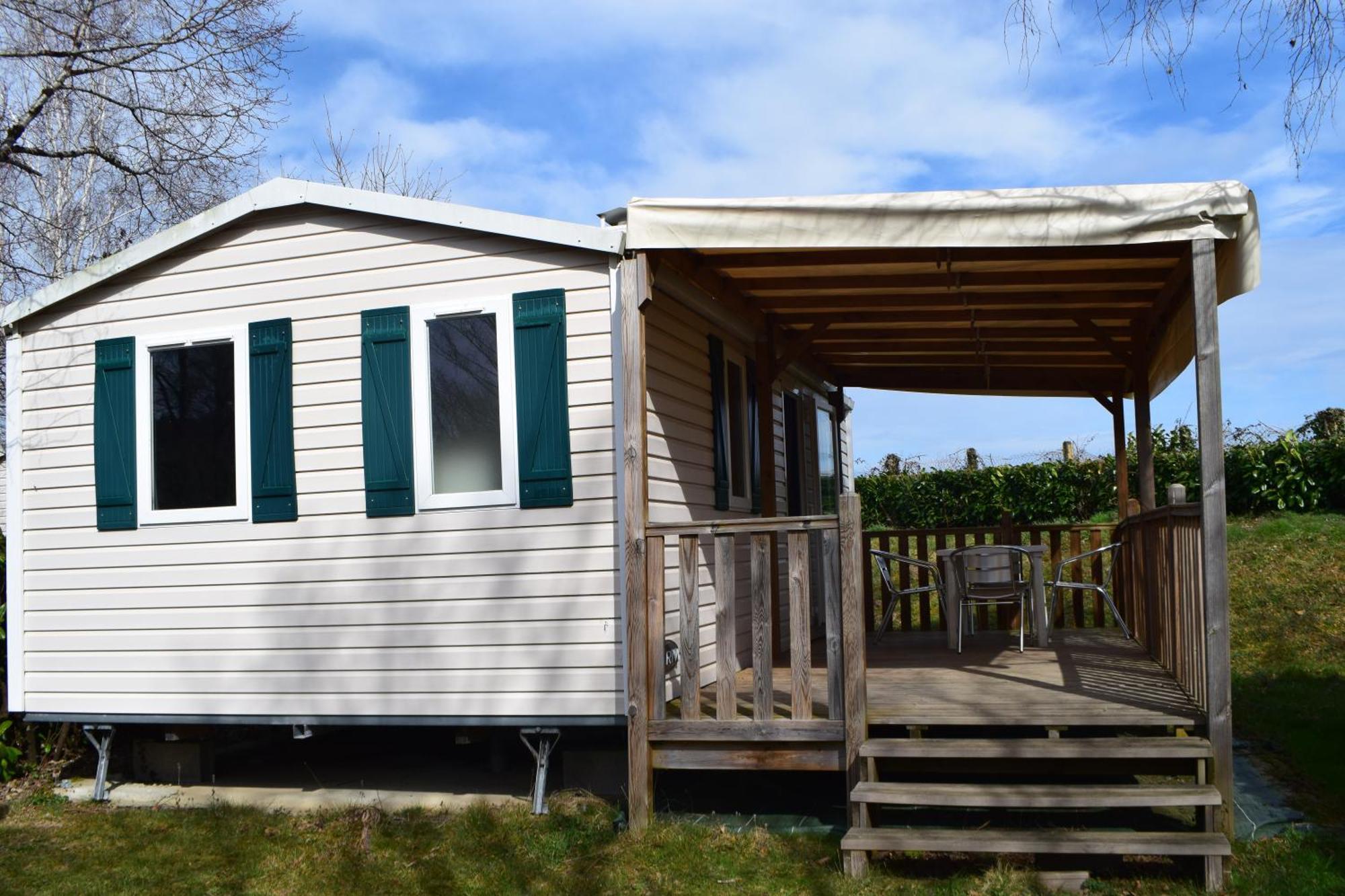Camping De Ladignac Le Long Bel Air Bagian luar foto