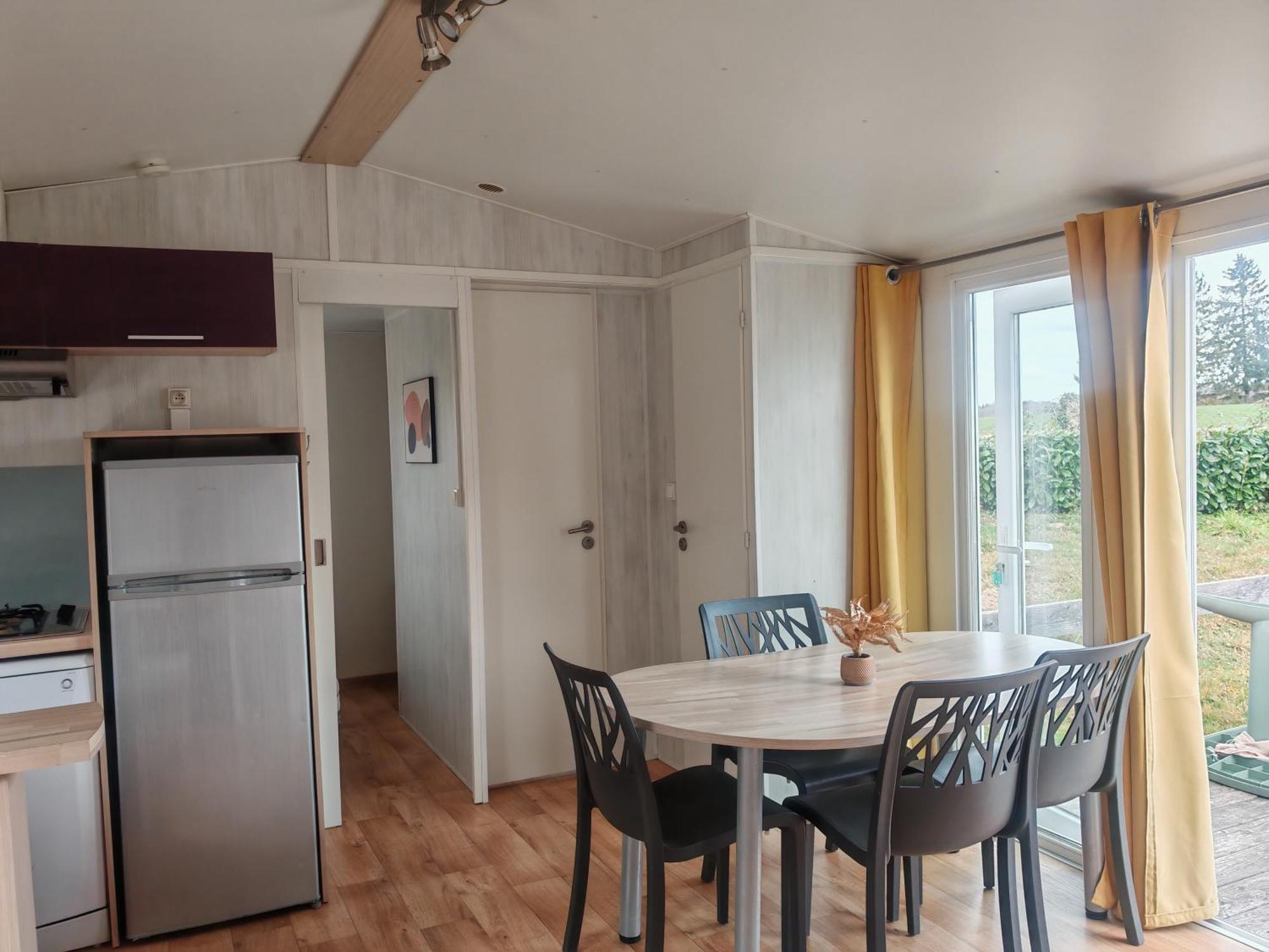 Camping De Ladignac Le Long Bel Air Bagian luar foto